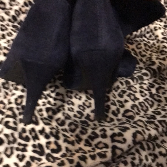 Stuart Weitzman Lapis colored suede boots - Picture 2 of 3